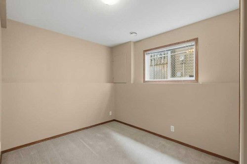 36 Keen Crescent, Red Deer, AB - Indoor Photo Showing Other Room