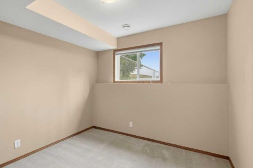 36 Keen Crescent, Red Deer, AB - Indoor Photo Showing Other Room