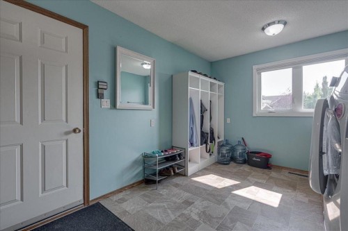 3908 39 Street Close, Ponoka, AB - Indoor