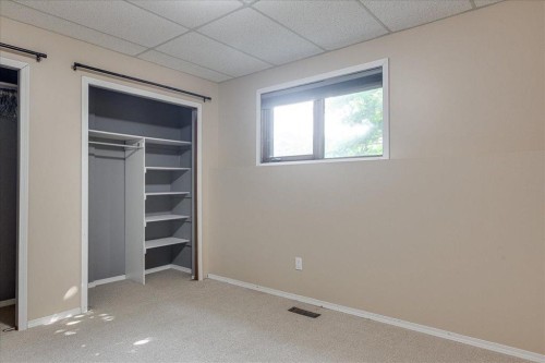 3908 39 Street Close, Ponoka, AB - Indoor Photo Showing Other Room