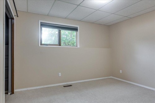 3908 39 Street Close, Ponoka, AB - Indoor Photo Showing Other Room