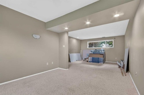 5306 51 Ave, Daysland, AB - Indoor