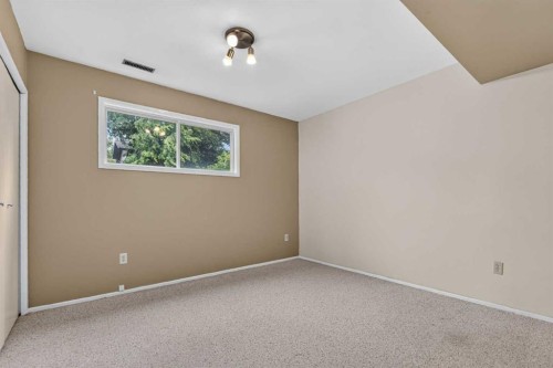 5306 51 Ave, Daysland, AB - Indoor Photo Showing Other Room
