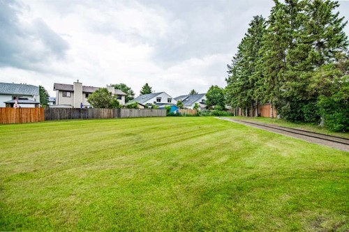 12 Opal Close, Lacombe, AB - Outdoor