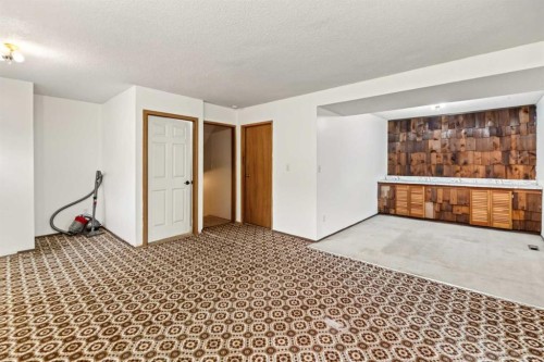 12 Opal Close, Lacombe, AB - Indoor Photo Showing Other Room