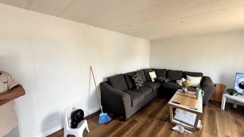 275 7 Street Se, Three Hills, AB - Indoor Photo Showing Other Room
