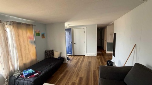 275 7 Street Se, Three Hills, AB - Indoor