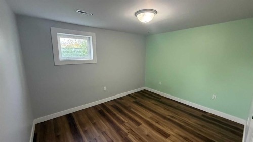275 7 Street Se, Three Hills, AB - Indoor Photo Showing Other Room