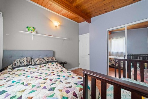 318 Main Street, Ferintosh, AB - Indoor Photo Showing Bedroom