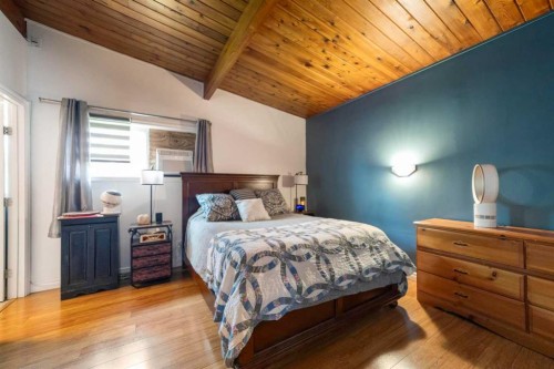 318 Main Street, Ferintosh, AB - Indoor Photo Showing Bedroom