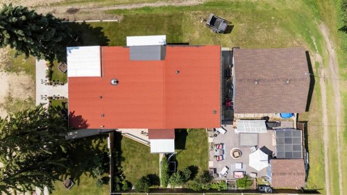 318 Main Street, Ferintosh, AB - Outdoor