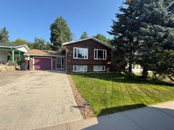 165 Hansen Drive Hinton, AB T7V 1J2