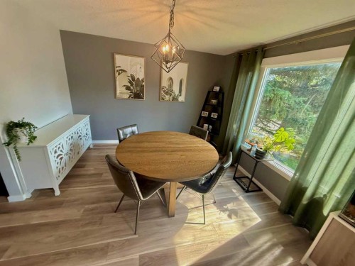 165 Hansen Drive, Hinton, AB - Indoor Photo Showing Dining Room