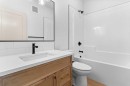 368 Timberlands Drive, Red Deer, AB  - Indoor Photo Showing Bathroom 