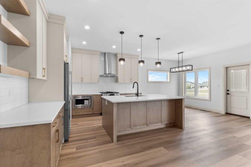 368 Timberlands Drive, Red Deer, AB - Indoor Photo Showing Kitchen With Upgraded Kitchen