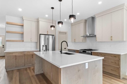 368 Timberlands Drive, Red Deer, AB - Indoor Photo Showing Kitchen With Stainless Steel Kitchen With Upgraded Kitchen