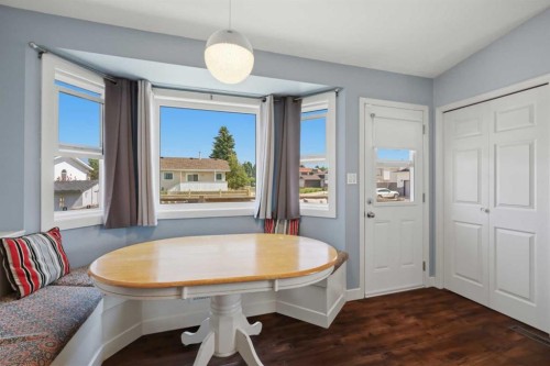 73 Duncan Crescent, Red Deer, AB - Indoor Photo Showing Dining Room