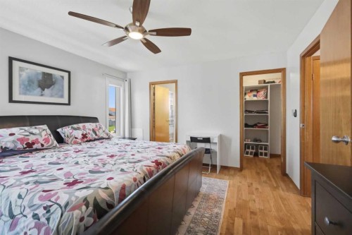 73 Duncan Crescent, Red Deer, AB - Indoor Photo Showing Bedroom