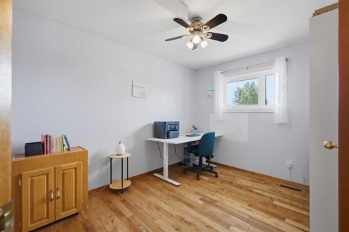 73 Duncan Crescent, Red Deer, AB - Indoor Photo Showing Other Room