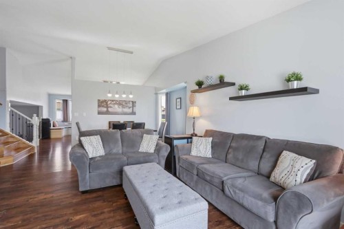 73 Duncan Crescent, Red Deer, AB - Indoor Photo Showing Living Room