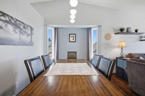 73 Duncan Crescent, Red Deer, AB - Indoor Photo Showing Dining Room