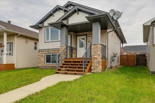 13 Rogers Road, Sylvan Lake, AB - Outdoor