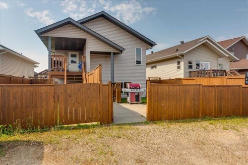 13 Rogers Road, Sylvan Lake, AB - Outdoor