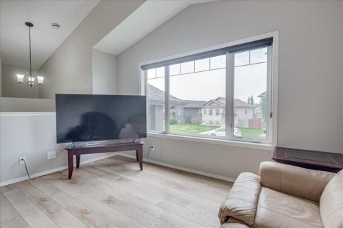 13 Rogers Road, Sylvan Lake, AB - Indoor Photo Showing Living Room