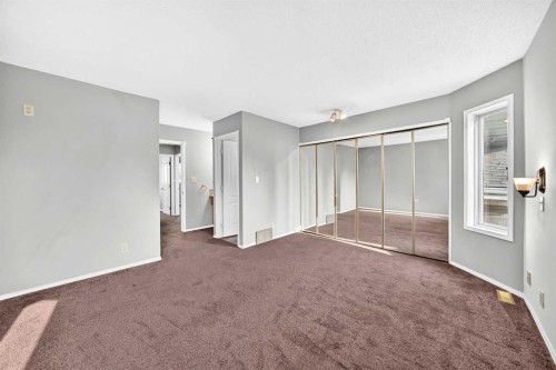 37 Kennings Crescent, Red Deer, AB - Indoor Photo Showing Other Room