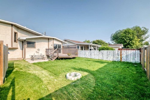 37 Kennings Crescent, Red Deer, AB - Outdoor