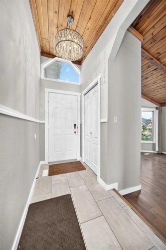 37 Kennings Crescent, Red Deer, AB - Indoor Photo Showing Other Room