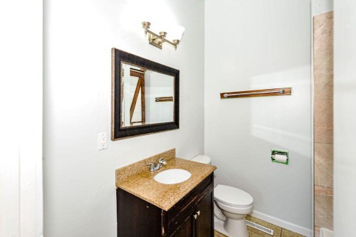 88-Mount Pleasant Drive, Camrose, AB - Indoor Photo Showing Bathroom