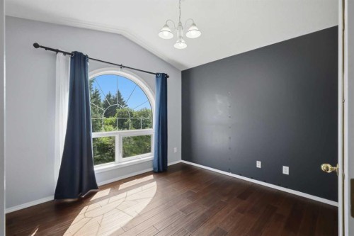 5508 49 Avenue, Alix, AB - Indoor Photo Showing Other Room