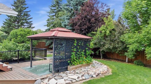 5508 49 Avenue, Alix, AB - Outdoor With Backyard
