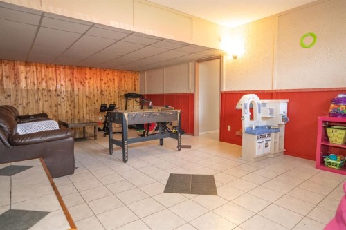 22 Robinson Place, Bashaw, AB - Indoor Photo Showing Other Room