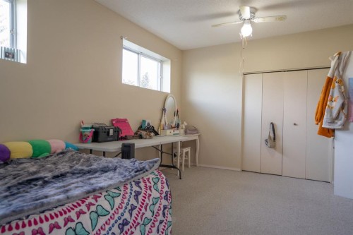 22 Robinson Place, Bashaw, AB - Indoor Photo Showing Bedroom