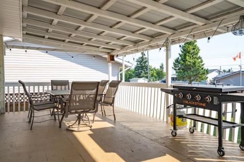 22 Robinson Place, Bashaw, AB - Outdoor With Deck Patio Veranda With Exterior