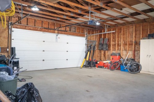 22 Robinson Place, Bashaw, AB - Indoor Photo Showing Garage