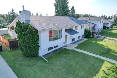 22 Robinson Place, Bashaw, AB - Outdoor
