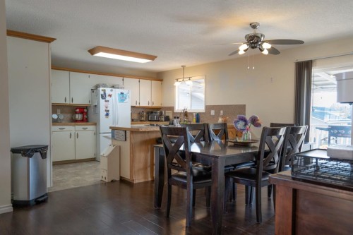 22 Robinson Place, Bashaw, AB - Indoor