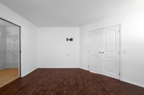 6210 53 Avenue, Camrose, AB - Indoor Photo Showing Other Room