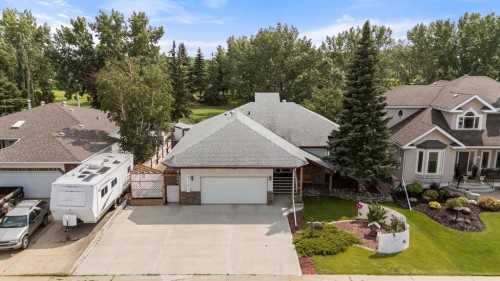 6210 53 Avenue, Camrose, AB - Outdoor