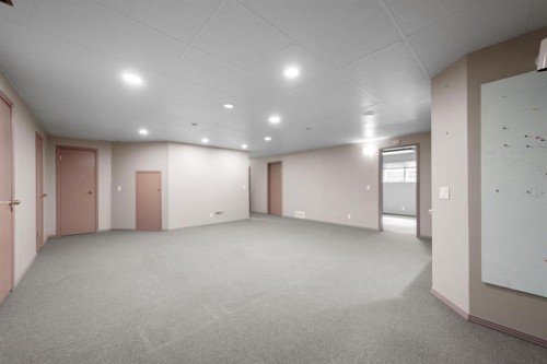 6210 53 Avenue, Camrose, AB - Indoor