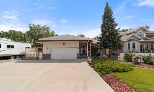 6210 53 Avenue, Camrose, AB - Outdoor With Facade