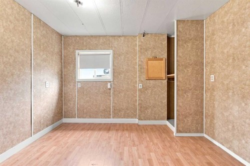 #9-5235 50 Street, Caroline, AB 
