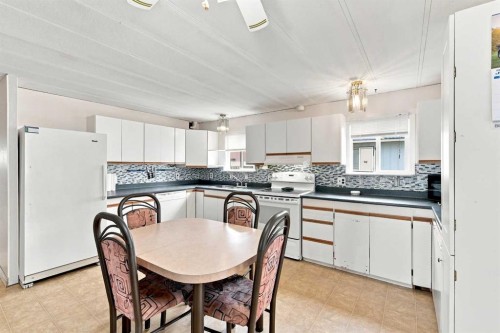 #9-5235 50 Street, Caroline, AB 