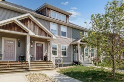 32 Reid Court  Sylvan Lake, AB T4S 0L9