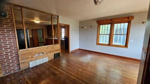 4729 Windsor Avenue, Coronation, AB - Indoor Photo Showing Other Room
