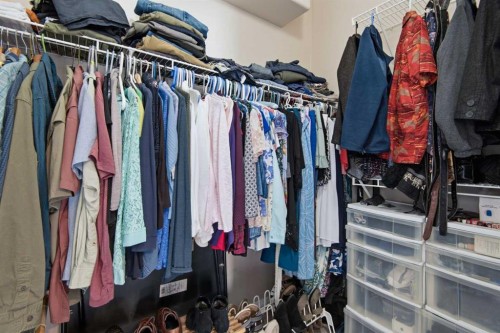 98 Duval Crescent, Red Deer, AB - Indoor With Storage