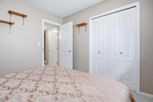 98 Duval Crescent, Red Deer, AB - Indoor Photo Showing Bedroom